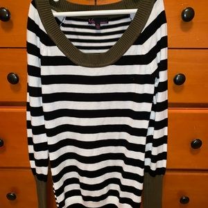 Pullover sweater